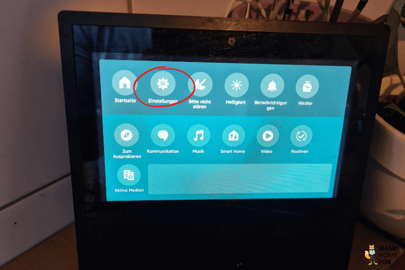 Beim Alexa Echo Show Gerät wird das Menü geöffnet